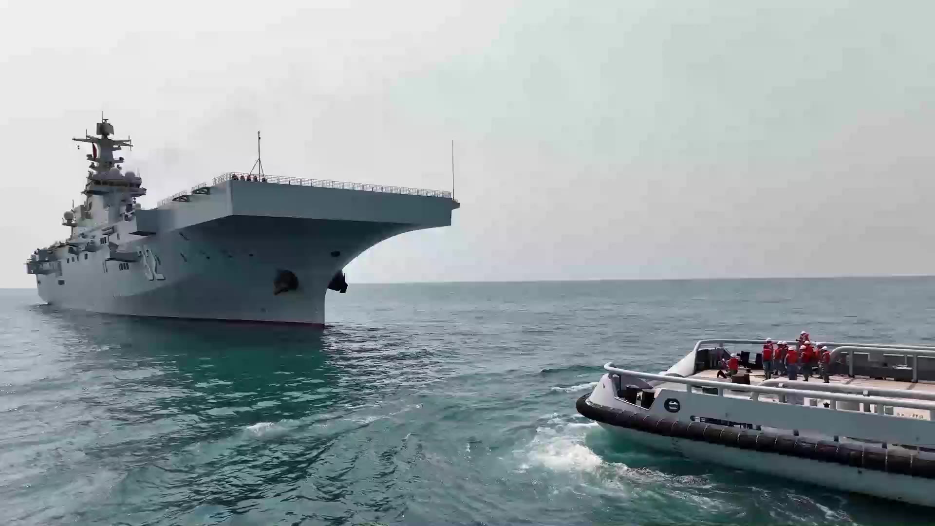 广西舰在多个海域开展多项训练_国防军事_中华网