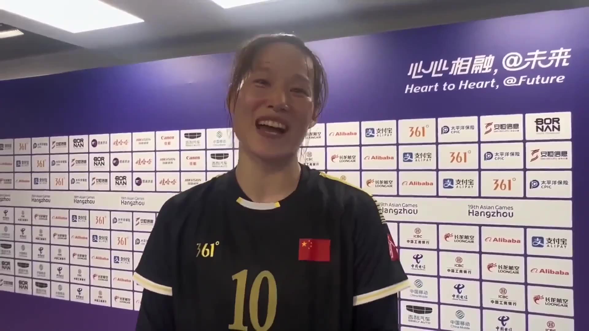 泰安籍运动员田秀秀亮相杭州亚运会手球赛场,11粒进球助力中国队小组