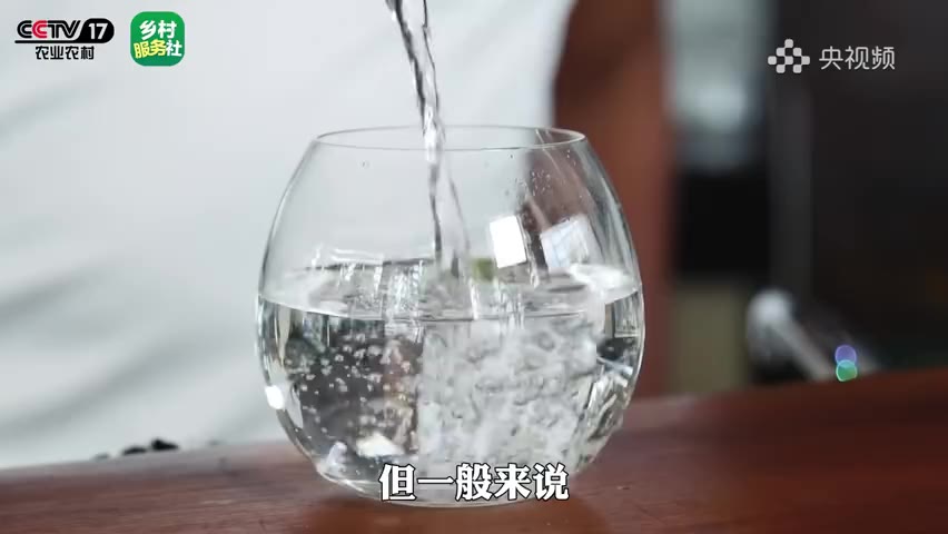 喝水需注意以下几点 喝10摄氏度的凉开水最好_中华网